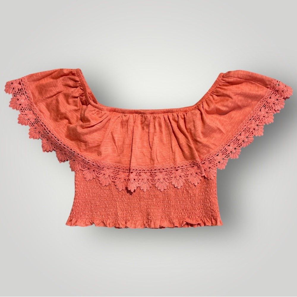 rue 21 Coral Smocked
Off-Shoulder Top - Lace Trim Cottagecore Medium